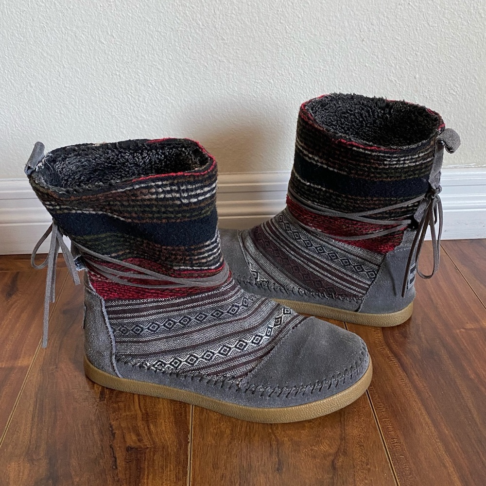 TOMS woven boots